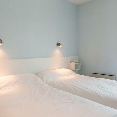 Les Platanes Hotel Etauliers Bagian luar foto