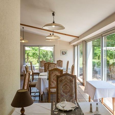 Les Platanes Hotel Etauliers Bagian luar foto